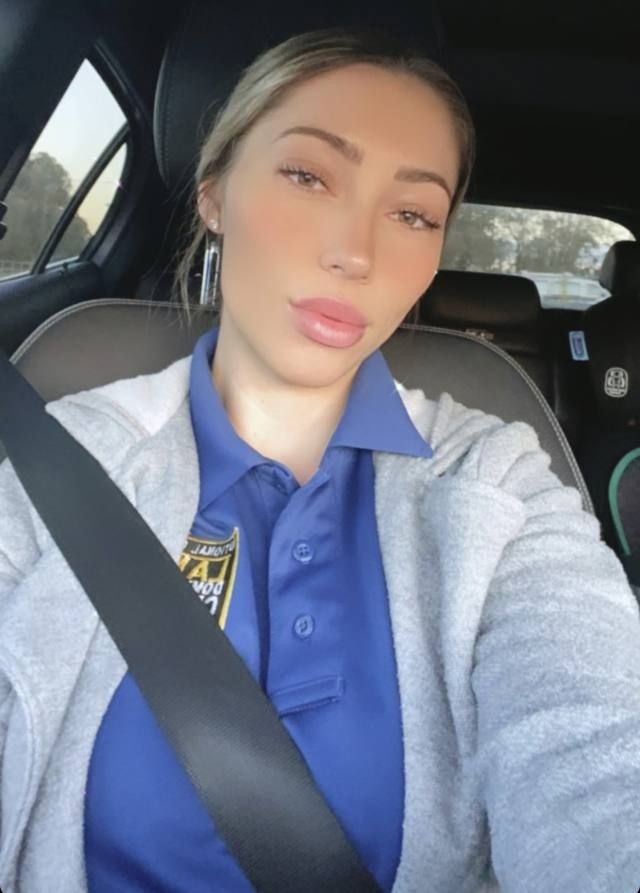 I’m only interested in a serious relationship with a mature man, I don’t take money for sex, no games must be ready for a din - Image 3